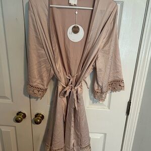 Le Mystere Women's Lace Trim Robe - Tan